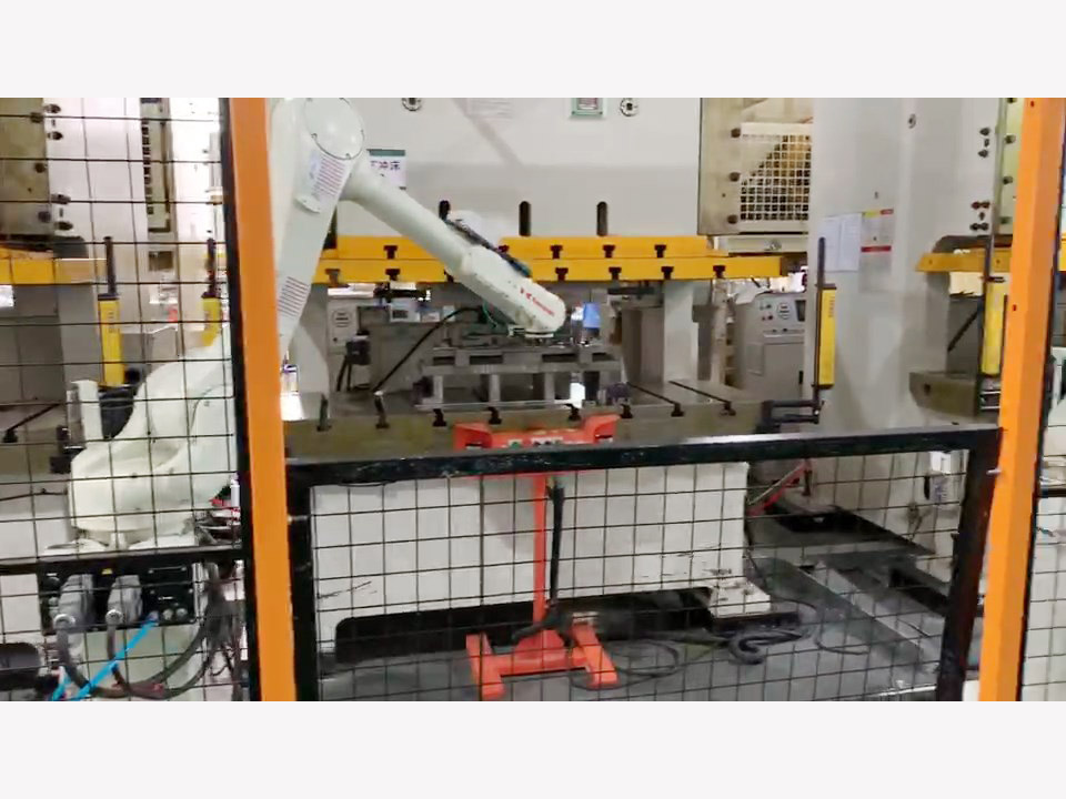 自动冲压.mp4_snapshot_01.03_[2025.04.25_09.36.16]